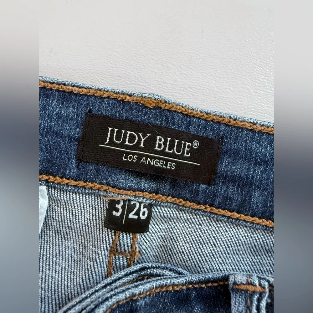 Judy Blue “Dad” High Rise Cell Phone Pocket Jeans With Distressed Spots Size 3 - Picture 13 of 16